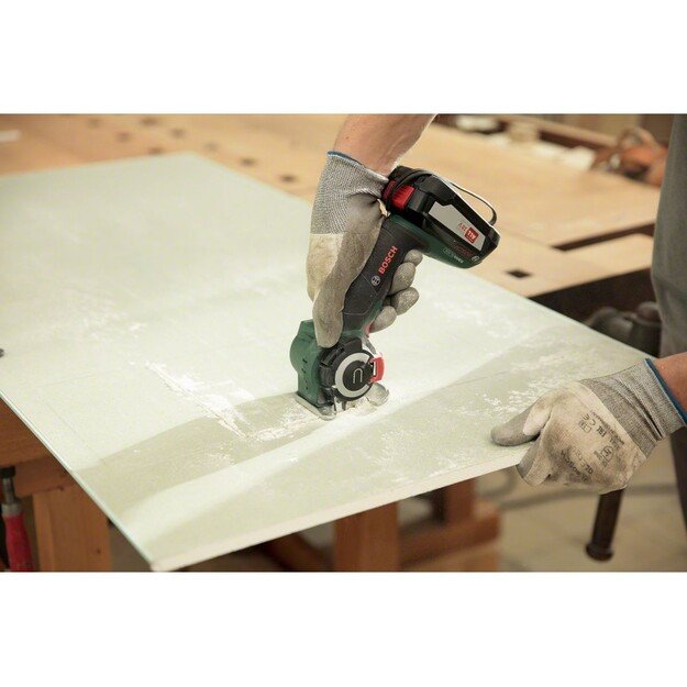 Akumuliatorinis &bdquo;NanoBlade&ldquo; pjūklas Bosch AdvancedCut 18 06033D5101 (1 akumuliatorius) 2