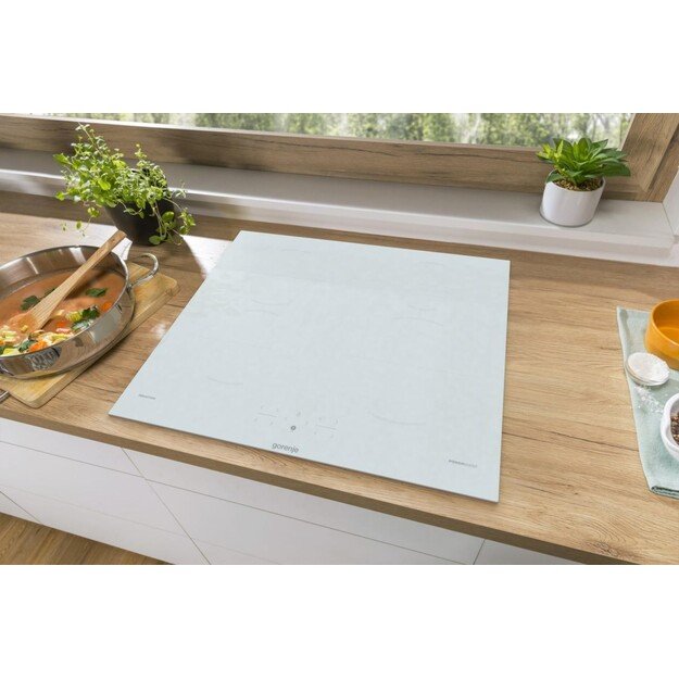 Įmontuojama indukcinė kaitlentė Gorenje GI6401WSC 4