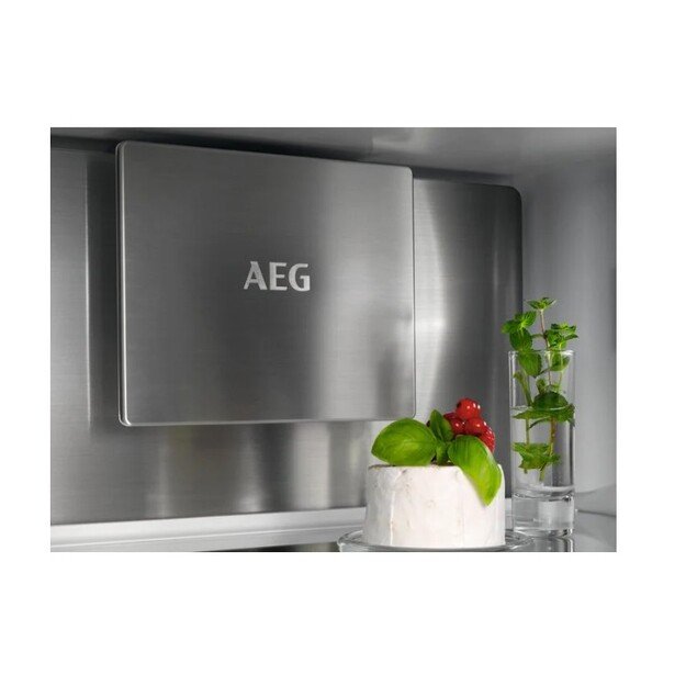 Įmontuojamas šaldytuvas AEG NSC8M181CC 5