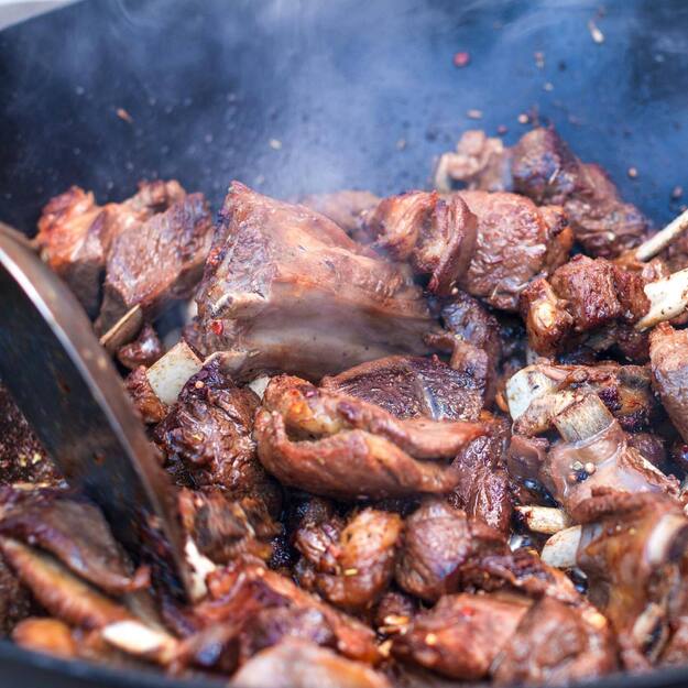 16L uzbeki&scaron;kas  ketaus kazanas  su aliuminio dangčiu  3