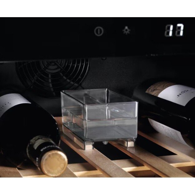 Įmontuojamas vyno &scaron;aldytuvas AEG AWS4020B5B 6