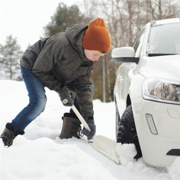 Sniego kastuvas automobiliui Fiskars SnowXpert 1019347