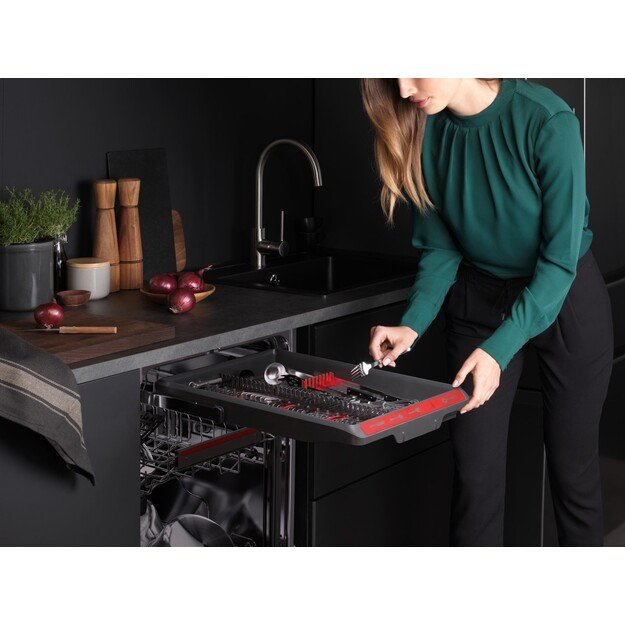 Indaplovė AEG FSE73527P 8