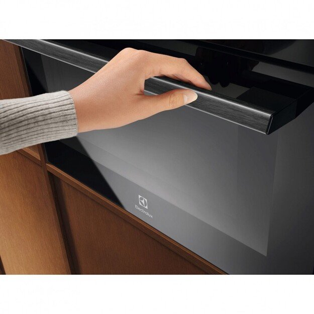 Įmontuojama kompaktinė orkaitė Electrolux LVL8E09Z 4