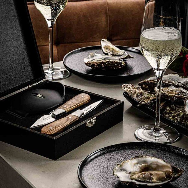 Austrių gliaudymo rinkinys Forged Oyster set Olive wood 1