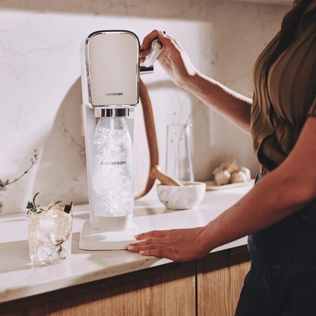 Gazuotų gėrimų gaminimo aparatas SodaStream Art White