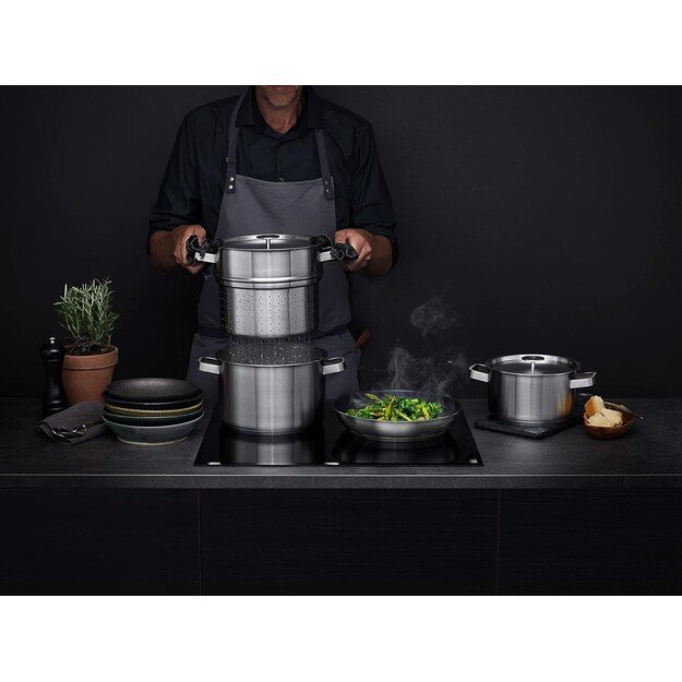 Puodų rinkinys AEG A4SS 3